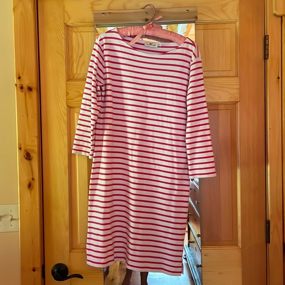 Vineyard Vines Dress - Picture 1 of 2